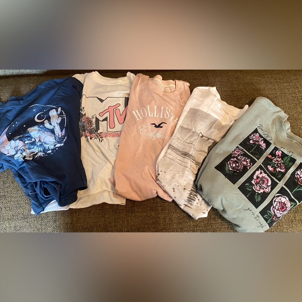 Assorted cute women’s graphic tees - size M & L - Hollister, MTV & more